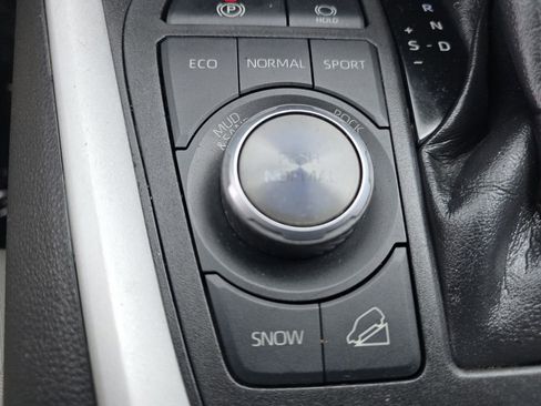 Used 2021 Toyota RAV4 Adventure image 4