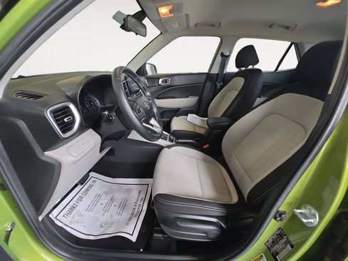 Used 2021 Hyundai Venue SEL w/ Cargo Package FWD image 11