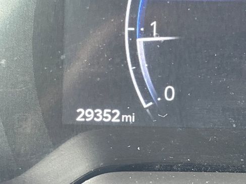 Used 2023 Toyota Corolla Cross XLE w/ Convenience Package image 23