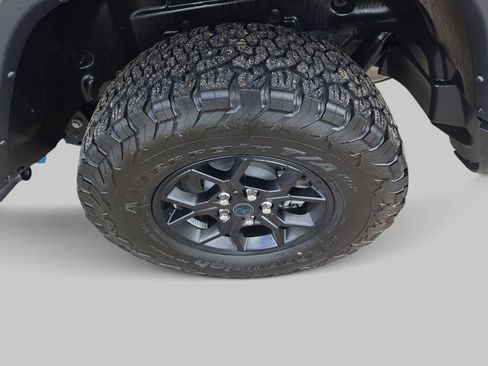 Used 2024 Jeep Wrangler Unlimited AWD/4WD image 34