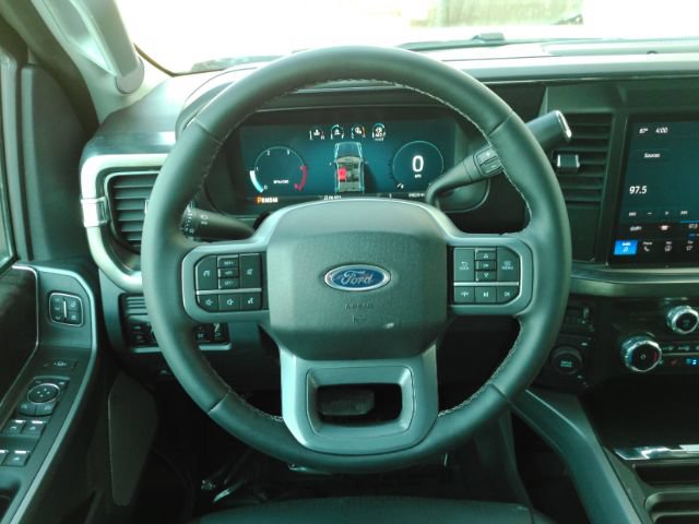 Used 2026 Ford F250 Lariat AWD/4WD image 32
