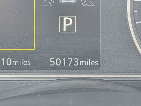 Used 2023 Nissan Versa SV image 37