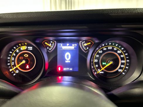 Used 2024 Jeep Wrangler Sport image 15