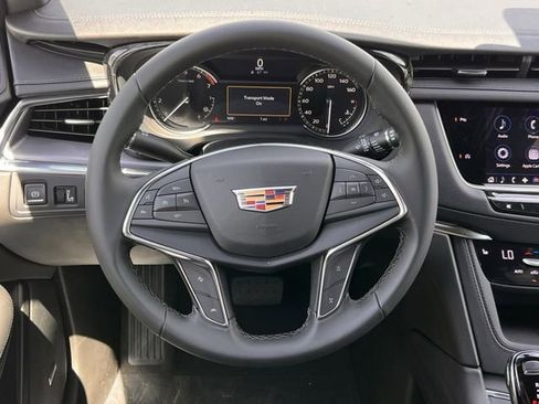 New 2026 Cadillac XT5 Luxury image 11