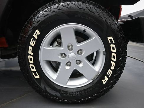 Used 2015 Jeep Wrangler Unlimited Sport w/ Quick Order Package 24S AWD/4WD image 28