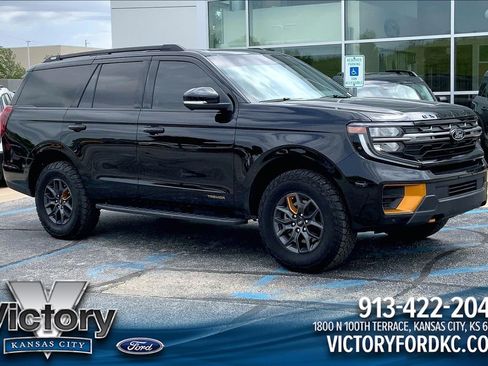 Used 2025 Ford Expedition Tremor AWD/4WD image 1