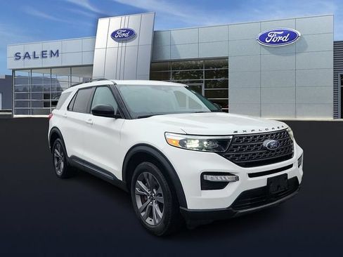Certified 2023 Ford Explorer XLT w/ Equipment Group 202A AWD/4WD image 1