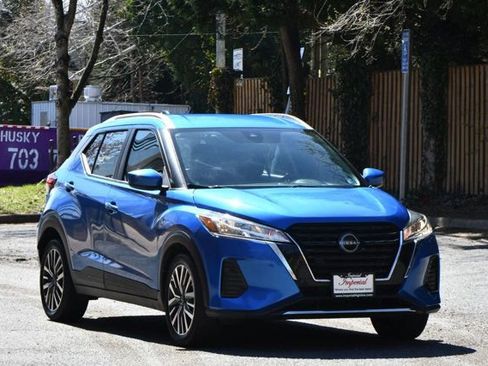 Used 2022 Nissan Kicks SV image 11