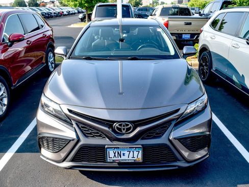 Used 2021 Toyota Camry SE FWD image 14
