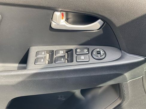 Used 2015 Kia Sportage LX AWD/4WD image 17
