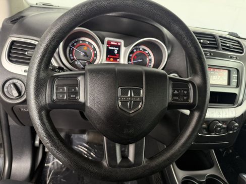 Used 2019 Dodge Journey SE FWD image 20