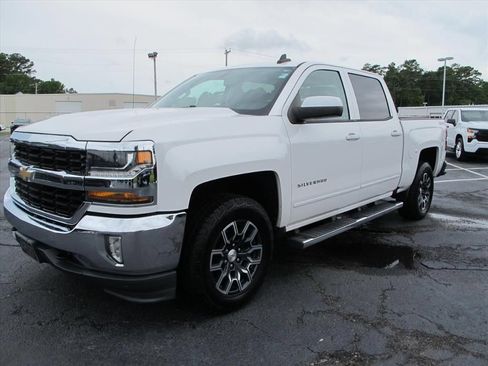 Used 2017 Chevrolet Silverado 1500 LT w/ All Star Edition AWD/4WD image 8