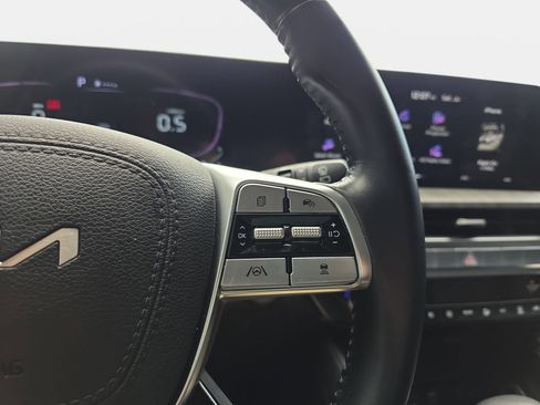 Used 2023 Kia Telluride EX w/ EX Captain's Chair Package FWD image 18