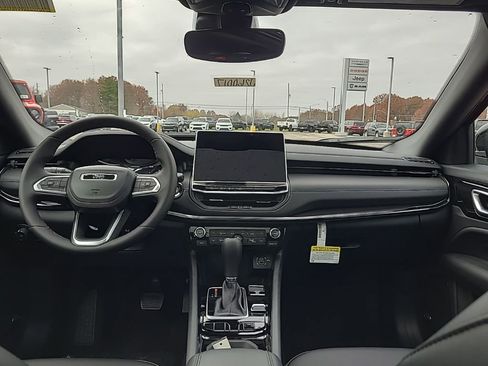 New 2026 Jeep Compass Latitude w/ Sun and Sound Group image 8