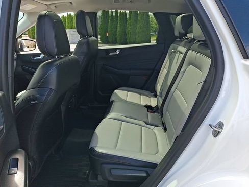 Used 2024 Ford Escape Platinum w/ Class II Trailer Tow Package AWD/4WD image 10