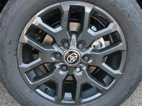 Used 2026 Toyota Sequoia Platinum AWD/4WD image 35