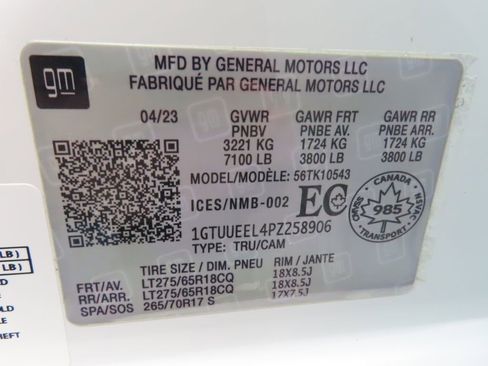 Used 2023 GMC Sierra 1500 AT4 w/ Technology Package AWD/4WD image 90