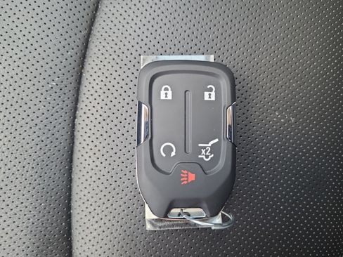 Used 2019 GMC Terrain Denali w/ Advanced Safety Package image 30