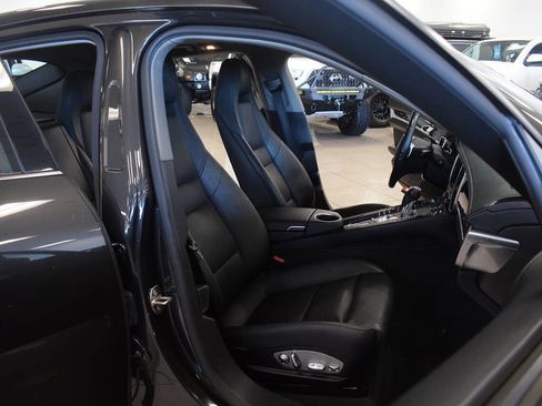 Used 2012 Porsche Panamera 4 image 60