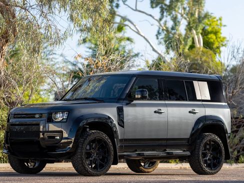 Used 2023 Land Rover Defender 110 AWD/4WD image 5