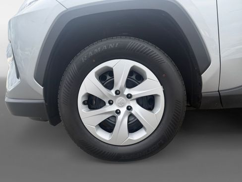 Certified 2024 Toyota RAV4 LE AWD/4WD image 14