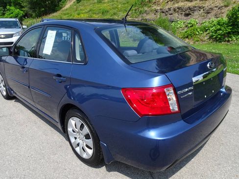 Used 2011 Subaru Impreza 2.5i AWD/4WD image 8