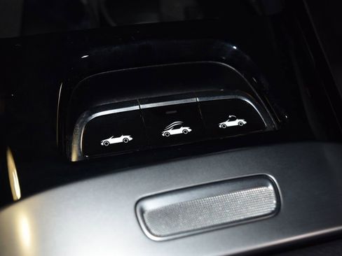 Certified 2024 Mercedes-Benz CLE 300 4MATIC Cabriolet image 15