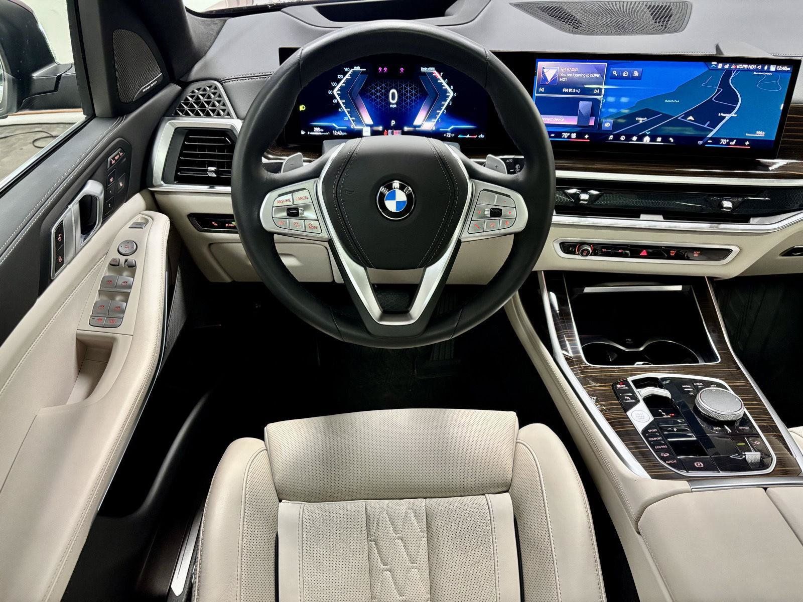 Used 2025 BMW X7 xDrive40i AWD/4WD image 2