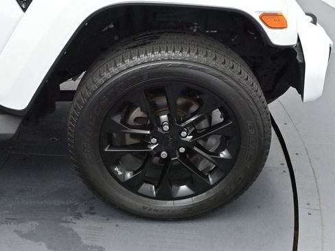 Used 2023 Jeep Gladiator Overland AWD/4WD image 31