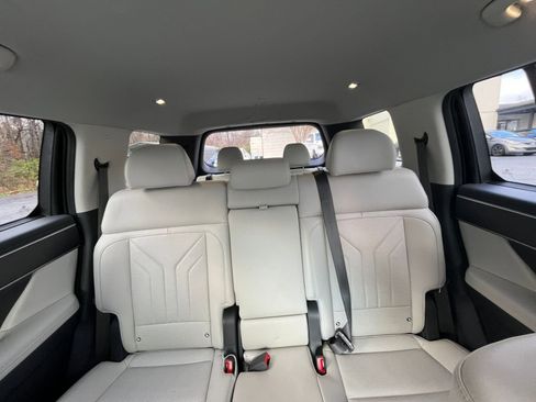 Used 2025 Hyundai Santa Fe SEL image 34