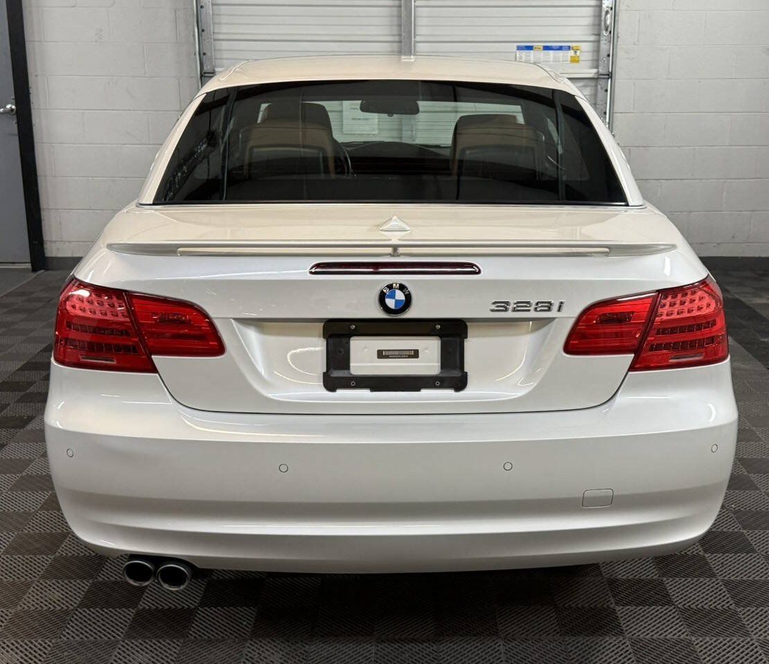Used 2013 BMW 328i Convertible RWD image 9