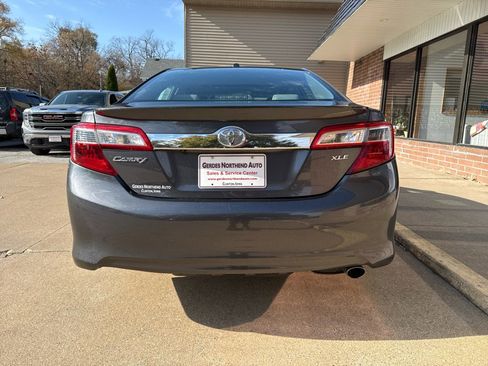 Used 2014 Toyota Camry XLE image 29