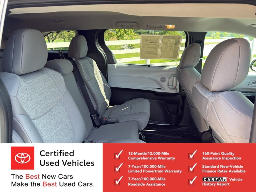 Certified 2026 Toyota Sienna LE FWD image 15