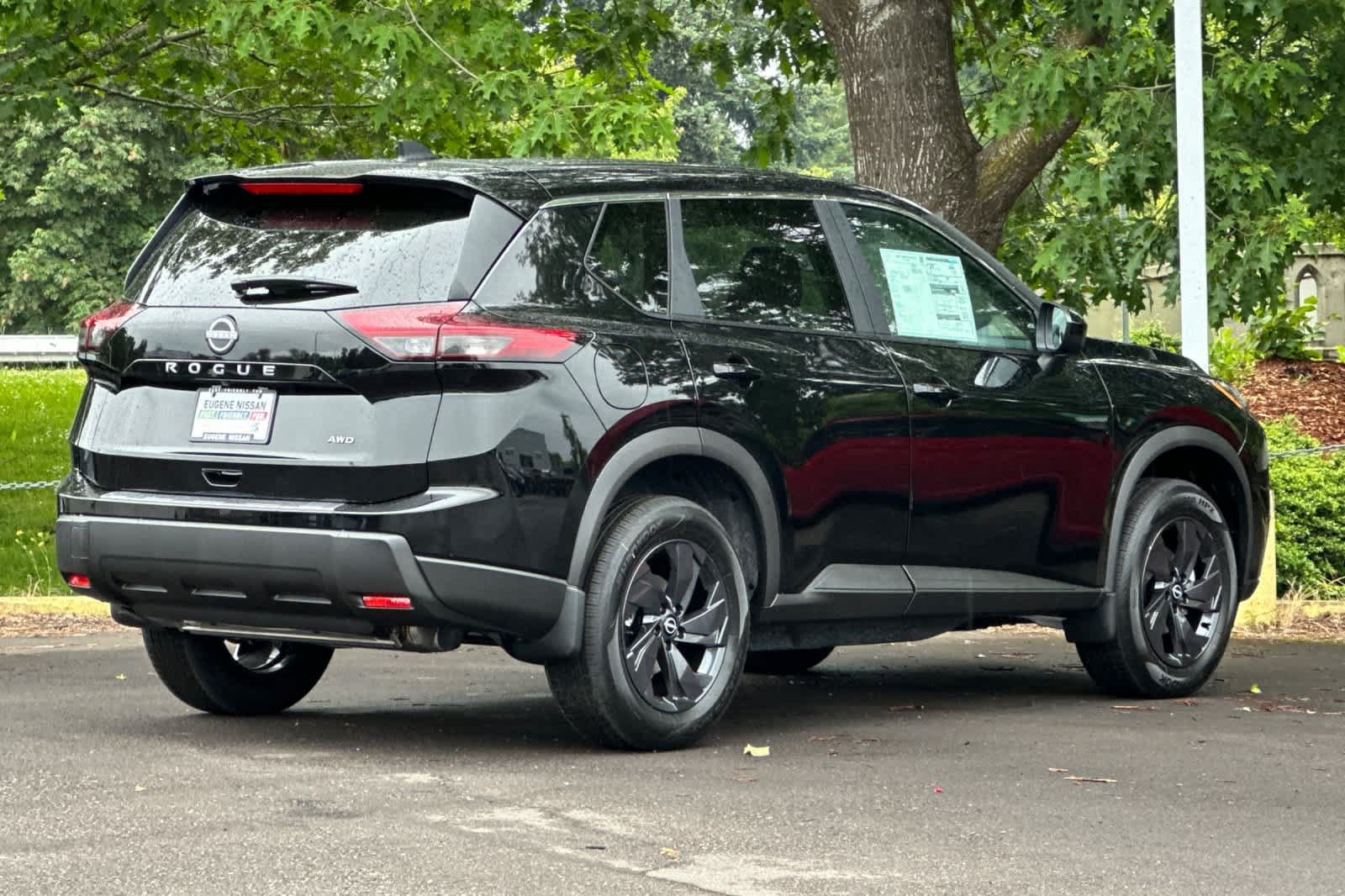 New 2026 Nissan Rogue SV AWD/4WD image 2