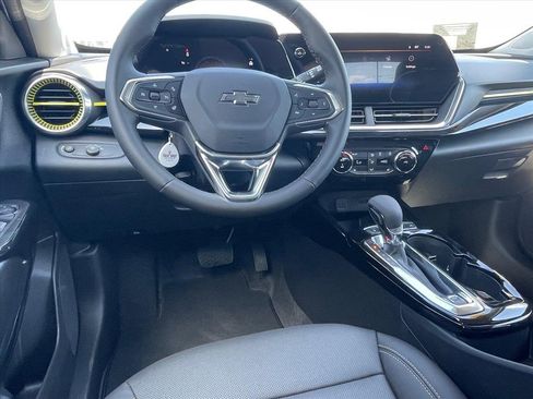 New 2026 Chevrolet Trax ACTIV FWD image 9