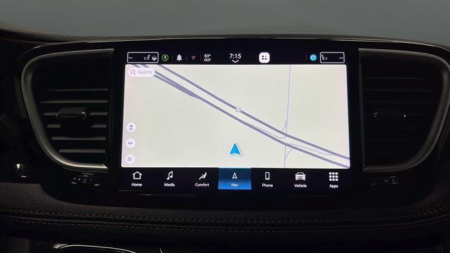 Used 2023 Chrysler Pacifica Pinnacle FWD image 15