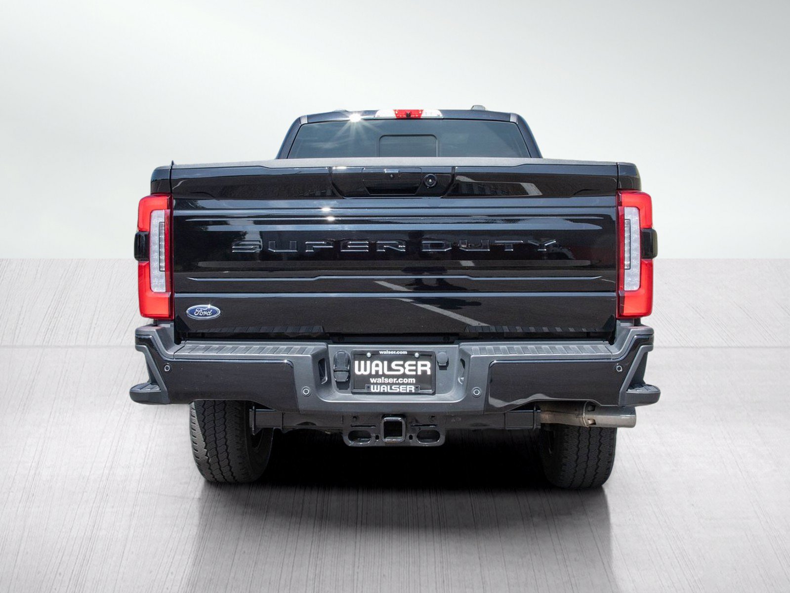 Used 2025 Ford F350 Platinum AWD/4WD image 4