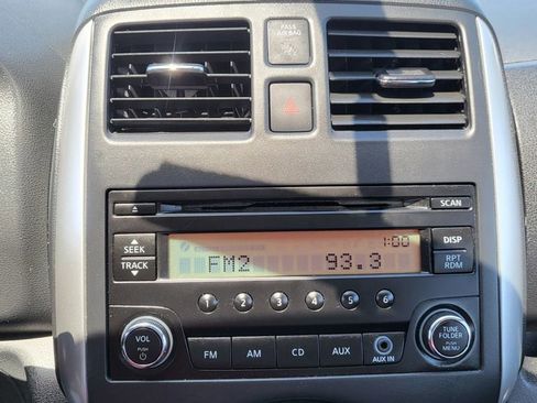 Used 2014 Nissan Versa Note SV FWD image 30