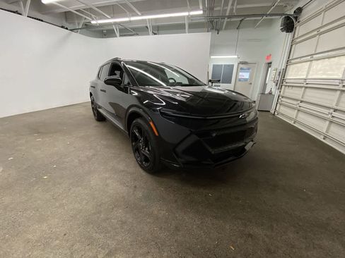Used 2024 Chevrolet Equinox EV RS image 8