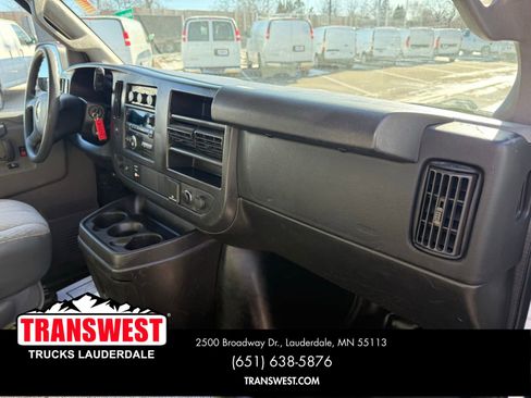 Used 2017 Chevrolet Express 3500 image 14