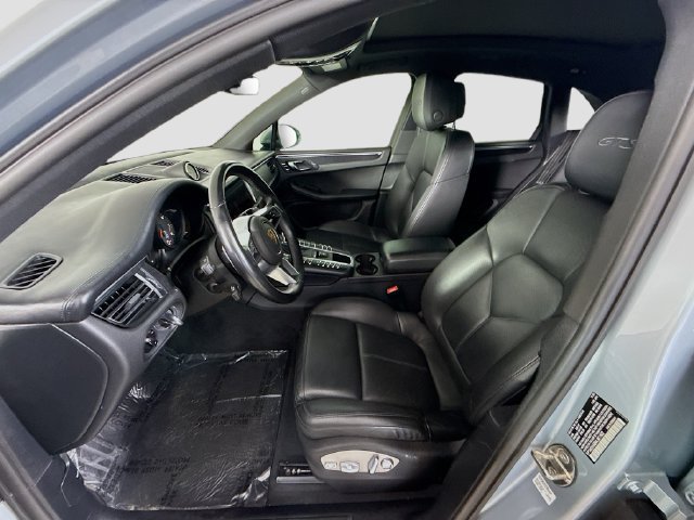 Used 2021 Porsche Macan GTS w/ Premium Package Plus (PF9) AWD/4WD image 21