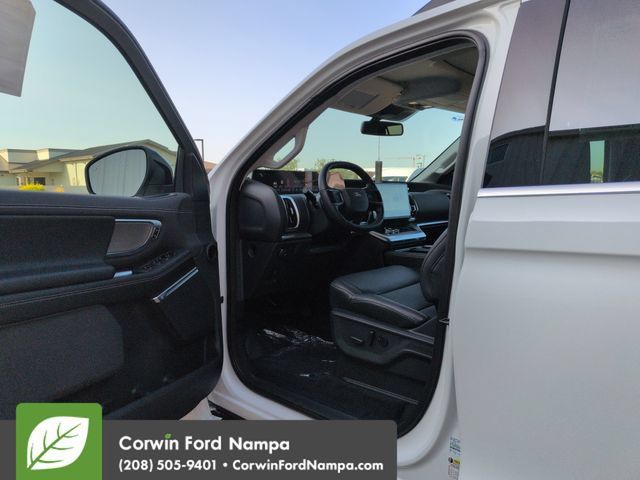 New 2027 Ford Expedition Max Platinum w/ Driver's Package AWD/4WD image 9