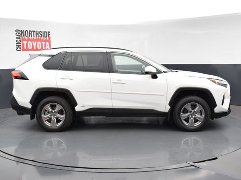 Used 2025 Toyota RAV4 XLE image 5