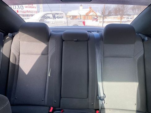 Used 2018 Dodge Charger GT image 27