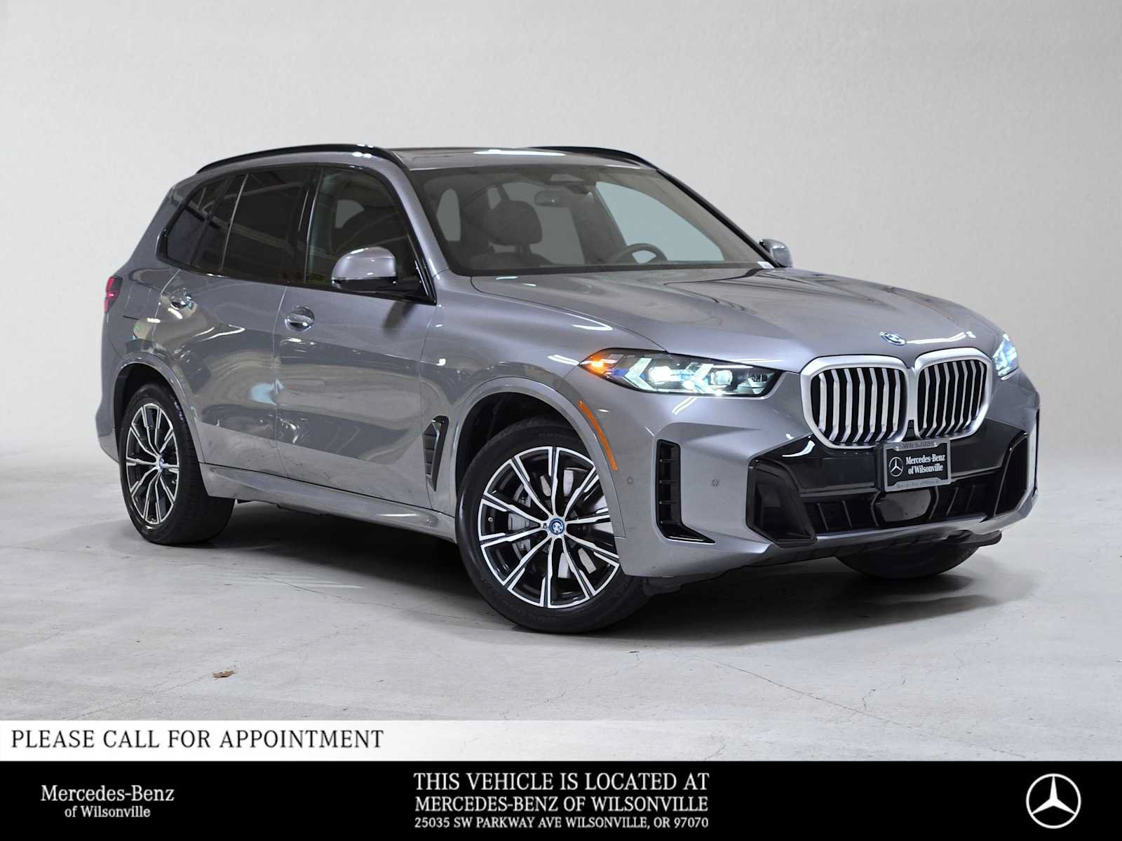 Used 2025 BMW X5 xDrive50e w/ M Sport Package AWD/4WD image 1