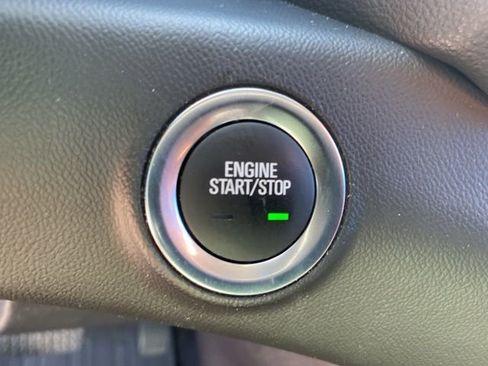 Used 2024 GMC Terrain SLT w/ LPO, Floor Liner Package AWD/4WD image 26