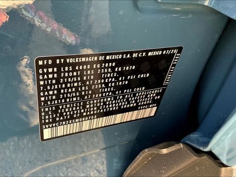 New 2025 Volkswagen Taos SE image 14