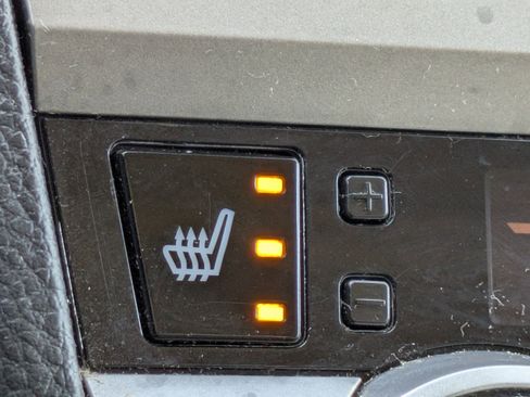 Used 2017 Subaru Outback 2.5i Limited image 19