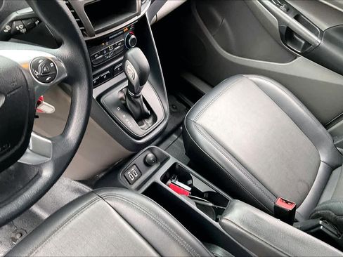 Used 2022 Ford Transit Connect XL image 12