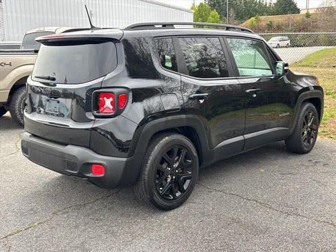 Used 2017 Jeep Renegade Altitude image 10